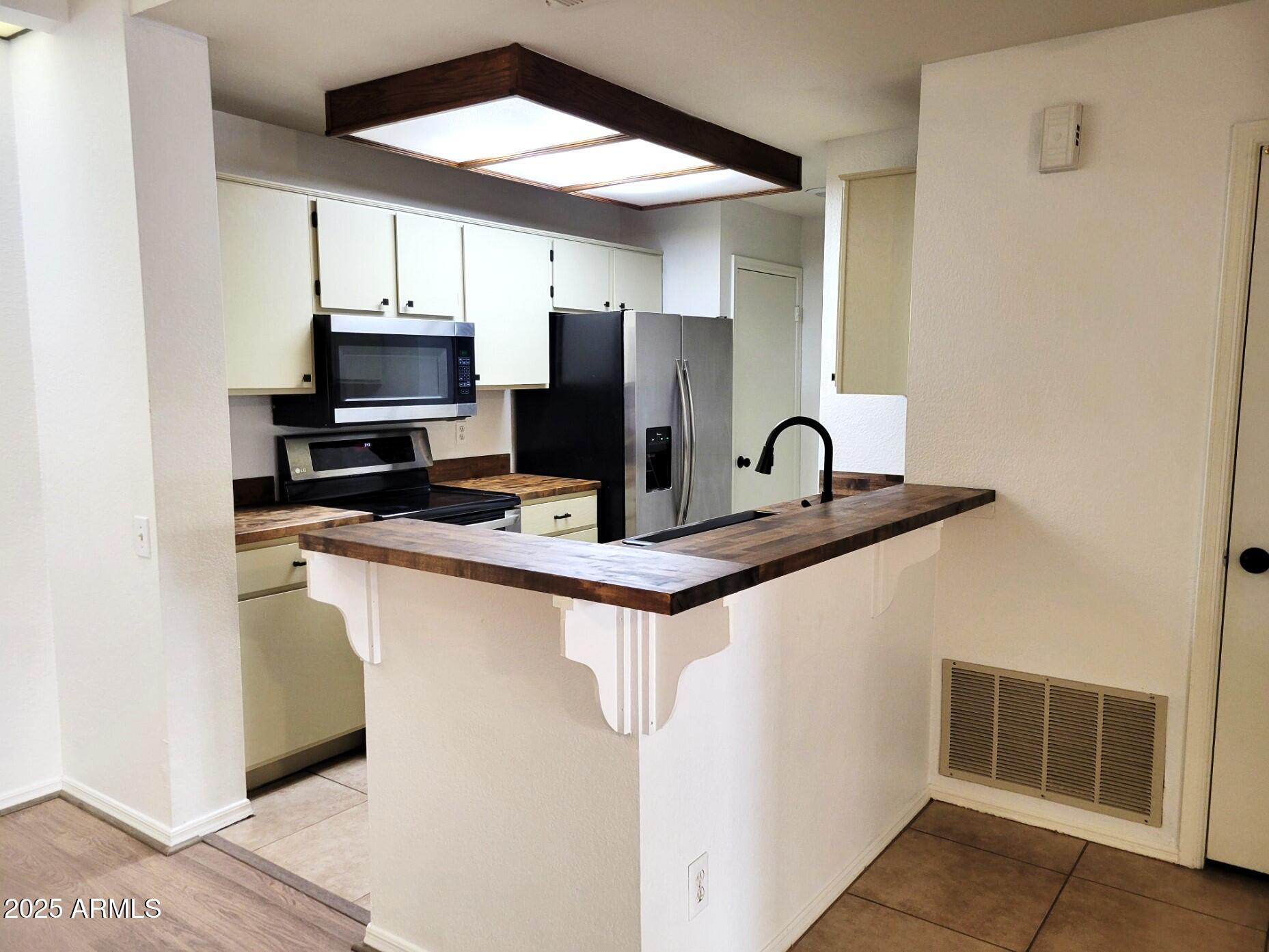 2035 S ELM Street # 114