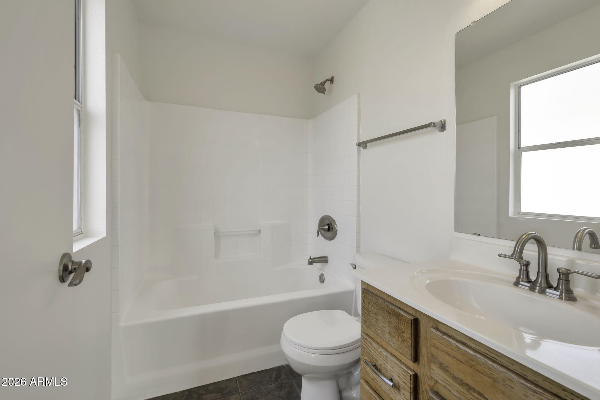 1961 N HARTFORD Street 1191