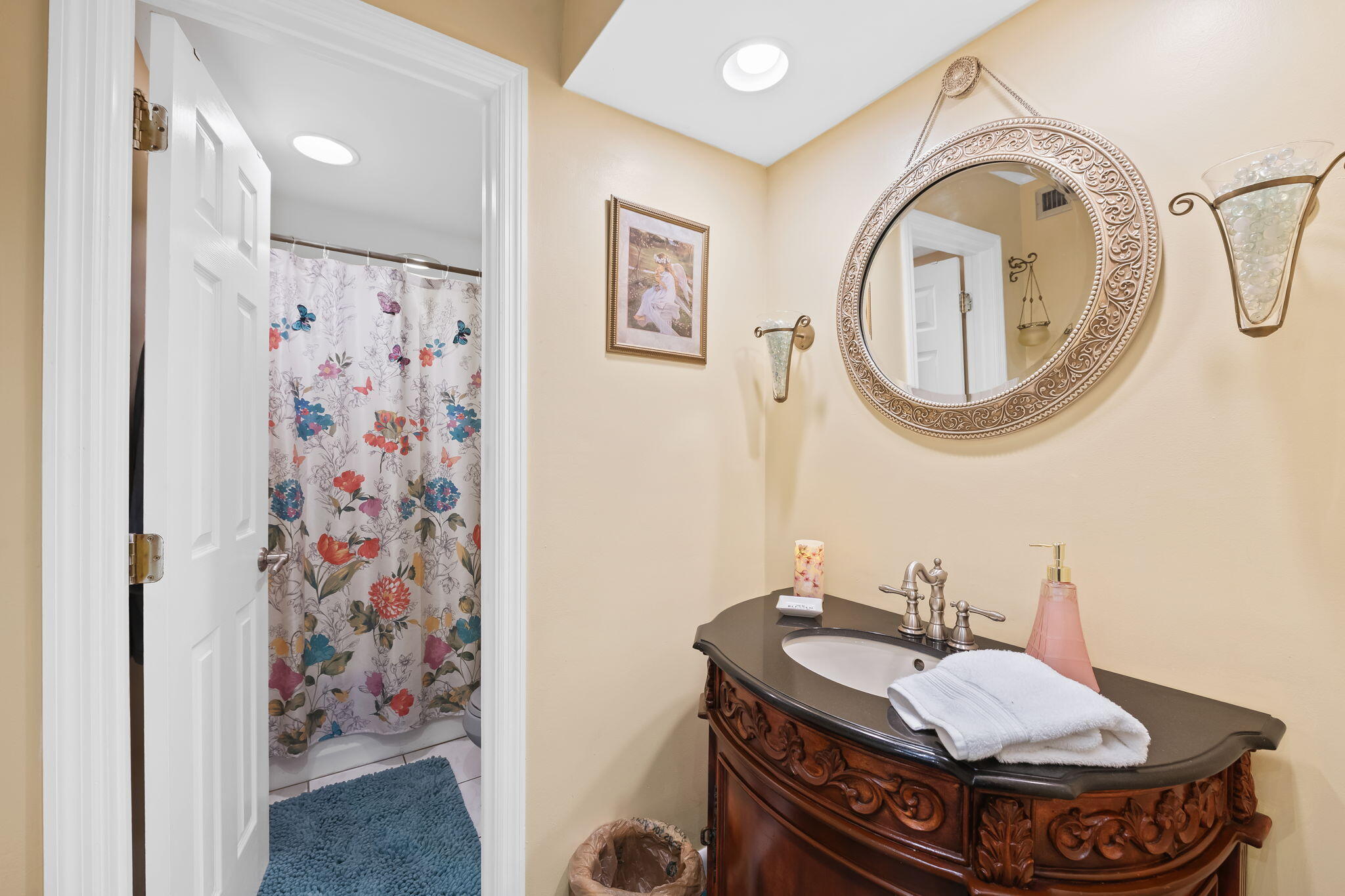 8004 Lagos De Campo Boulevard C-203