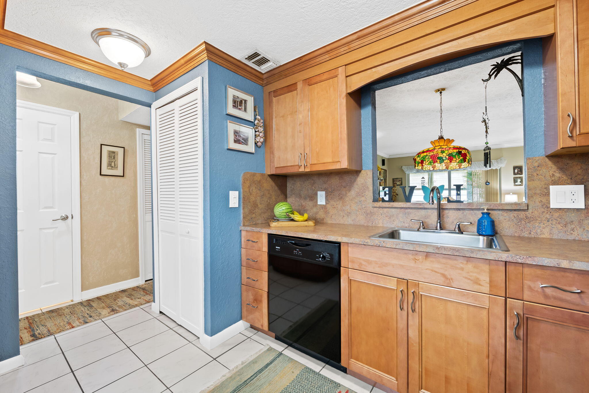 8004 Lagos De Campo Boulevard C-203