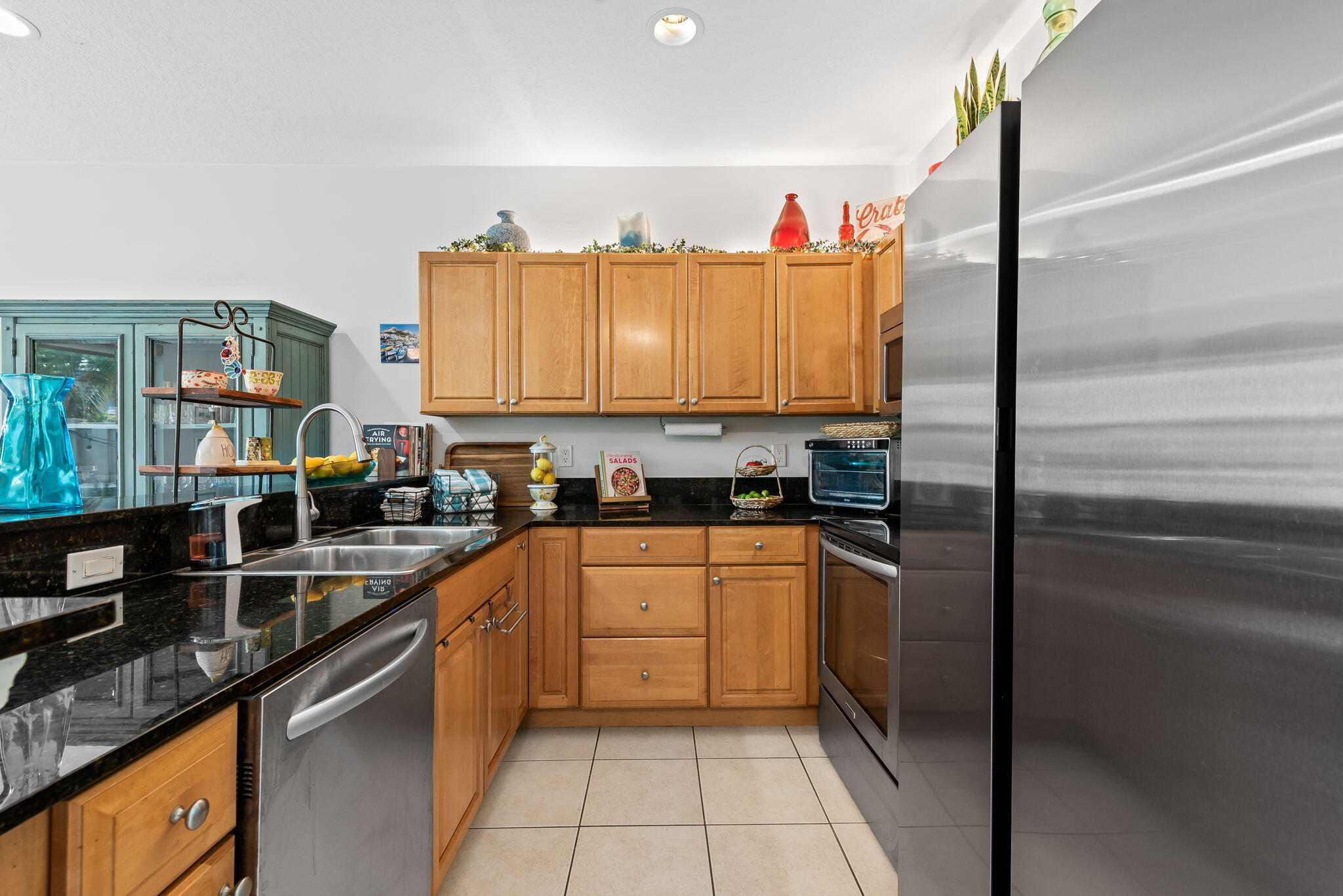 4086 W Palm Aire Drive 18