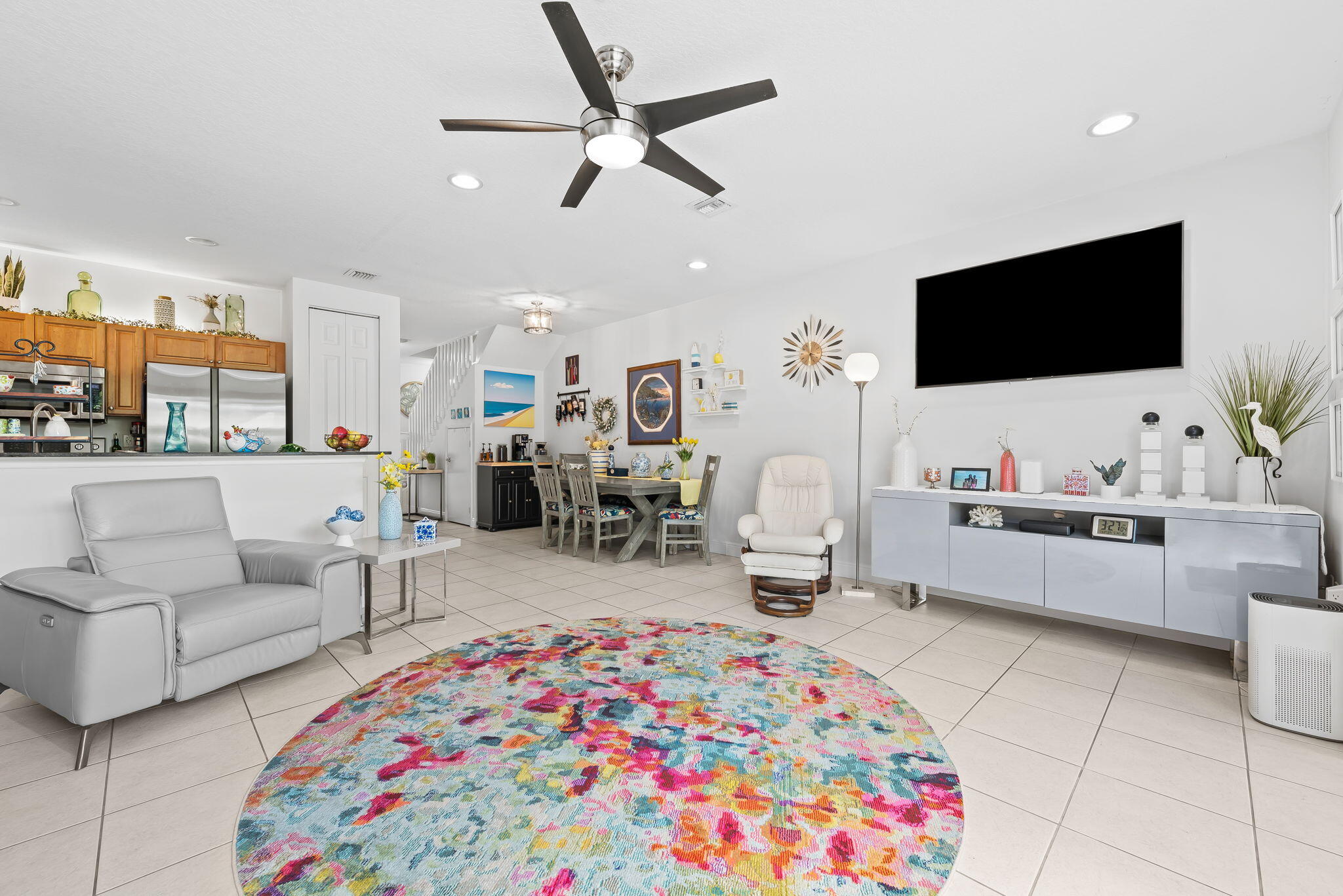 4086 W Palm Aire Drive 18