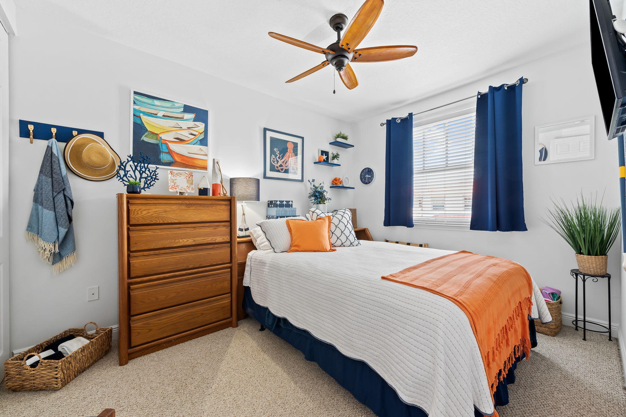 4086 W Palm Aire Drive 18