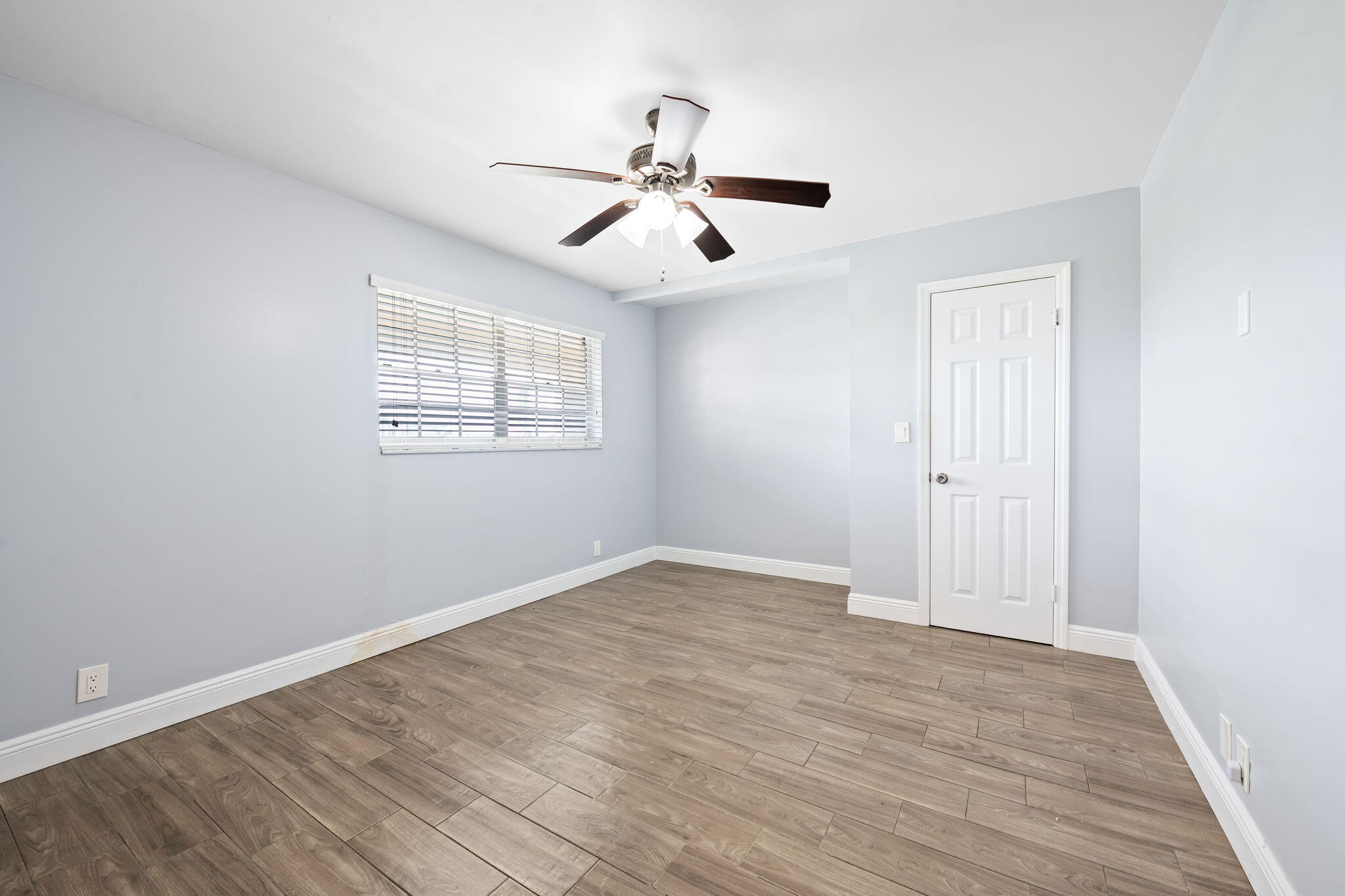 3535 Brokenwoods Drive 404