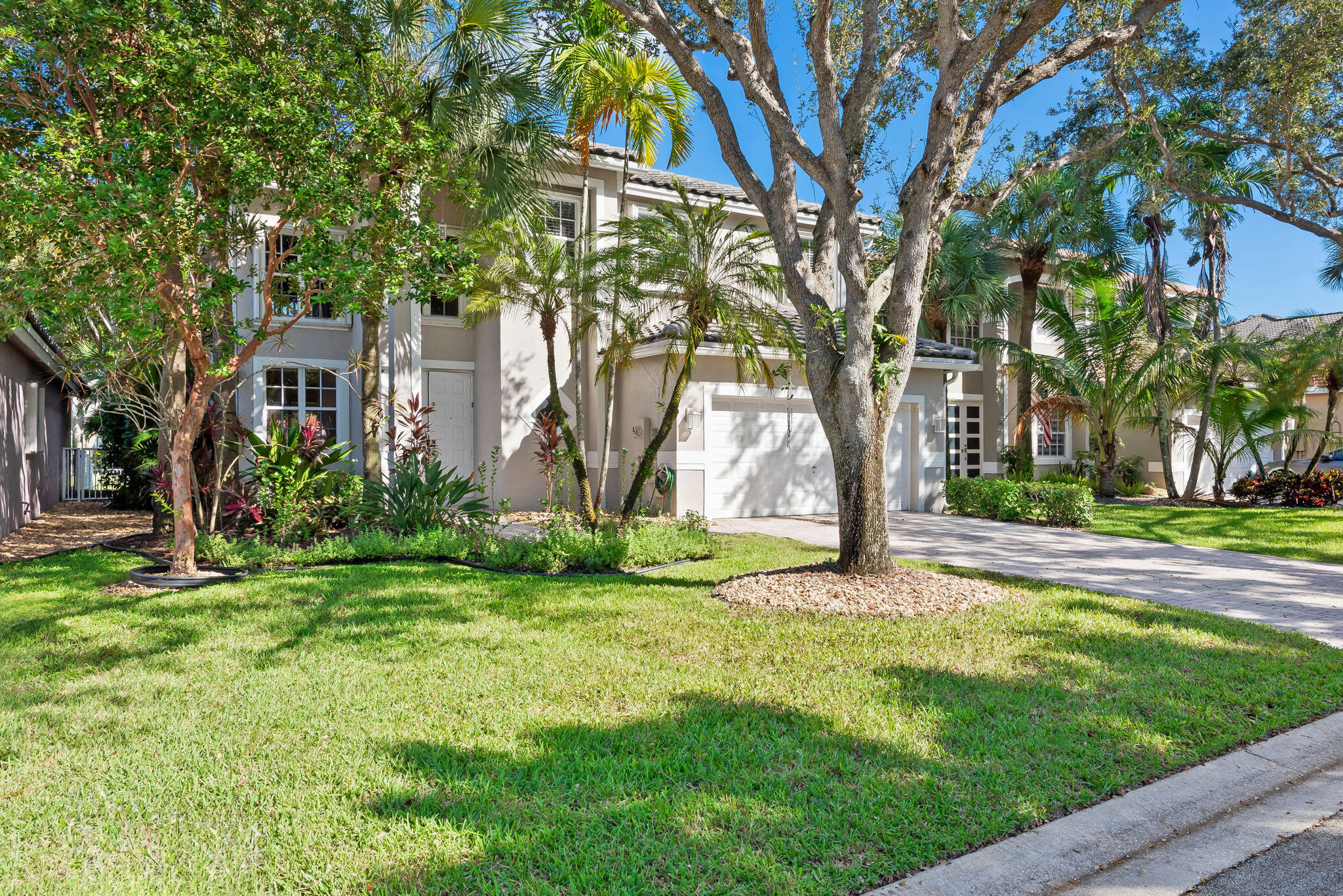 7686 NW 60TH Lane
