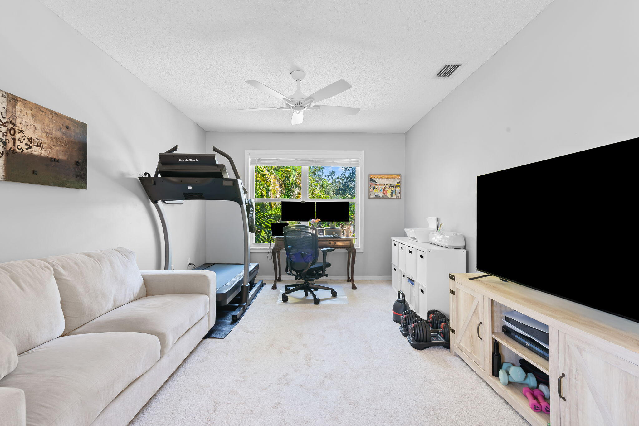 7686 NW 60TH Lane