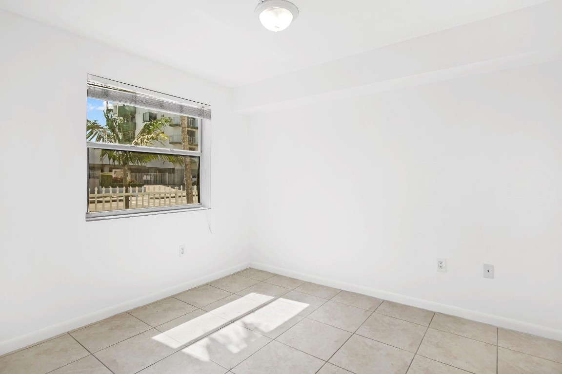 2575 SW 27th Ave Unit: 103