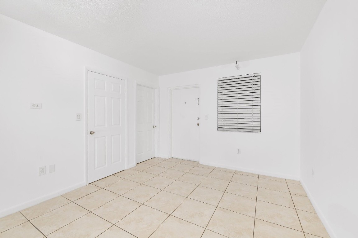 2575 SW 27th Ave Unit: 103