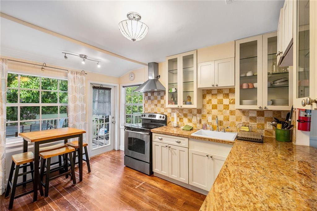 709 SW 12th Ave
