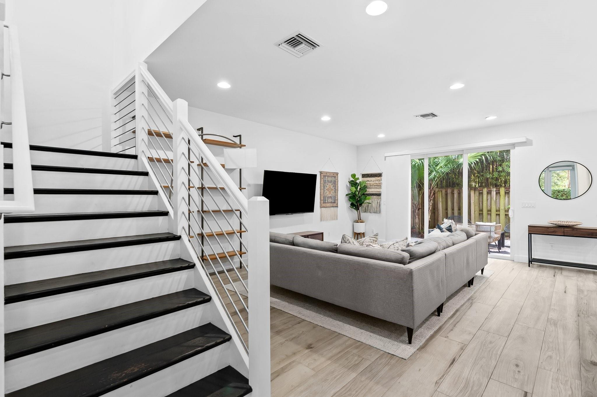612 SW 15th St Unit: A