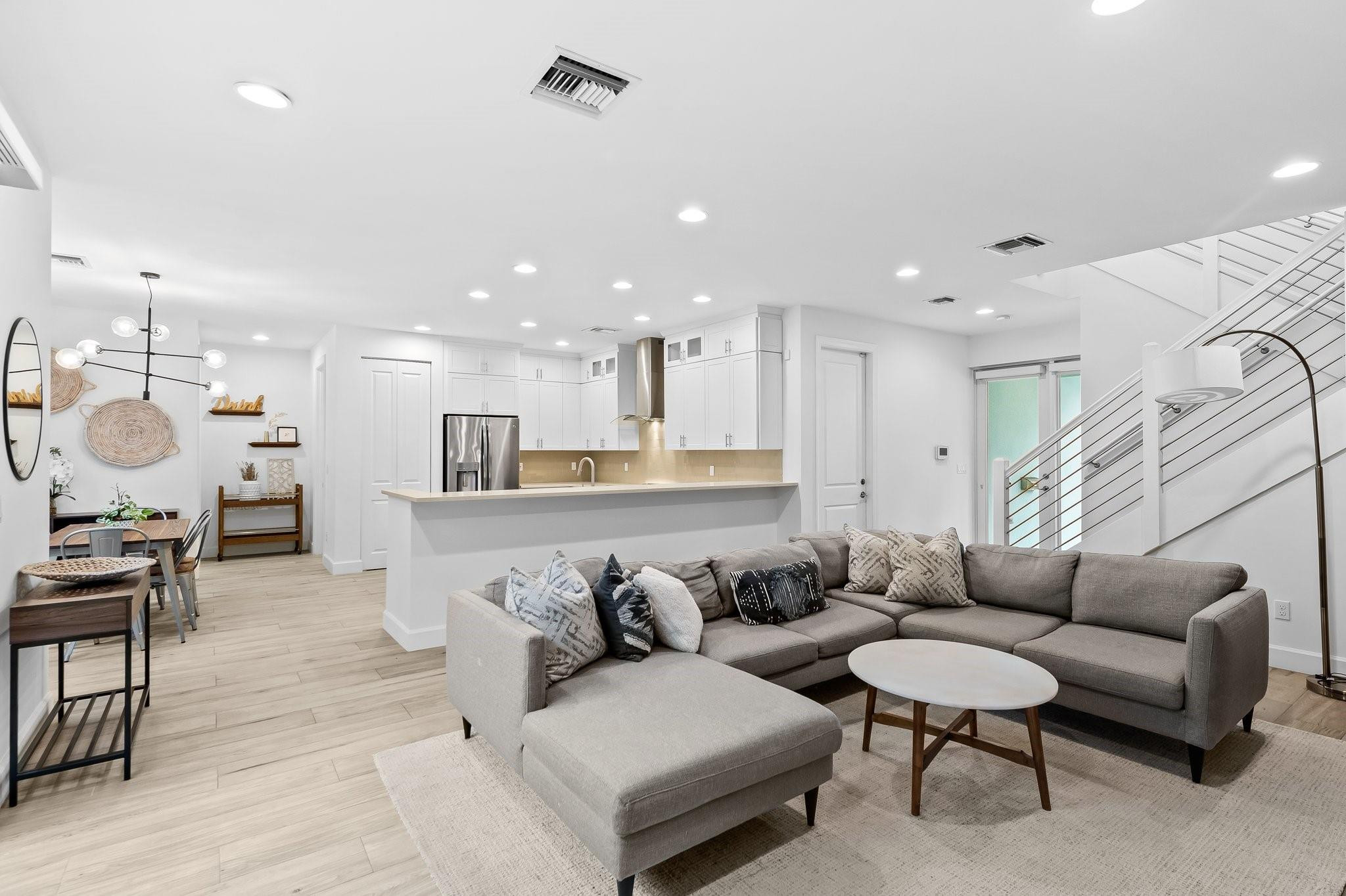 612 SW 15th St Unit: A