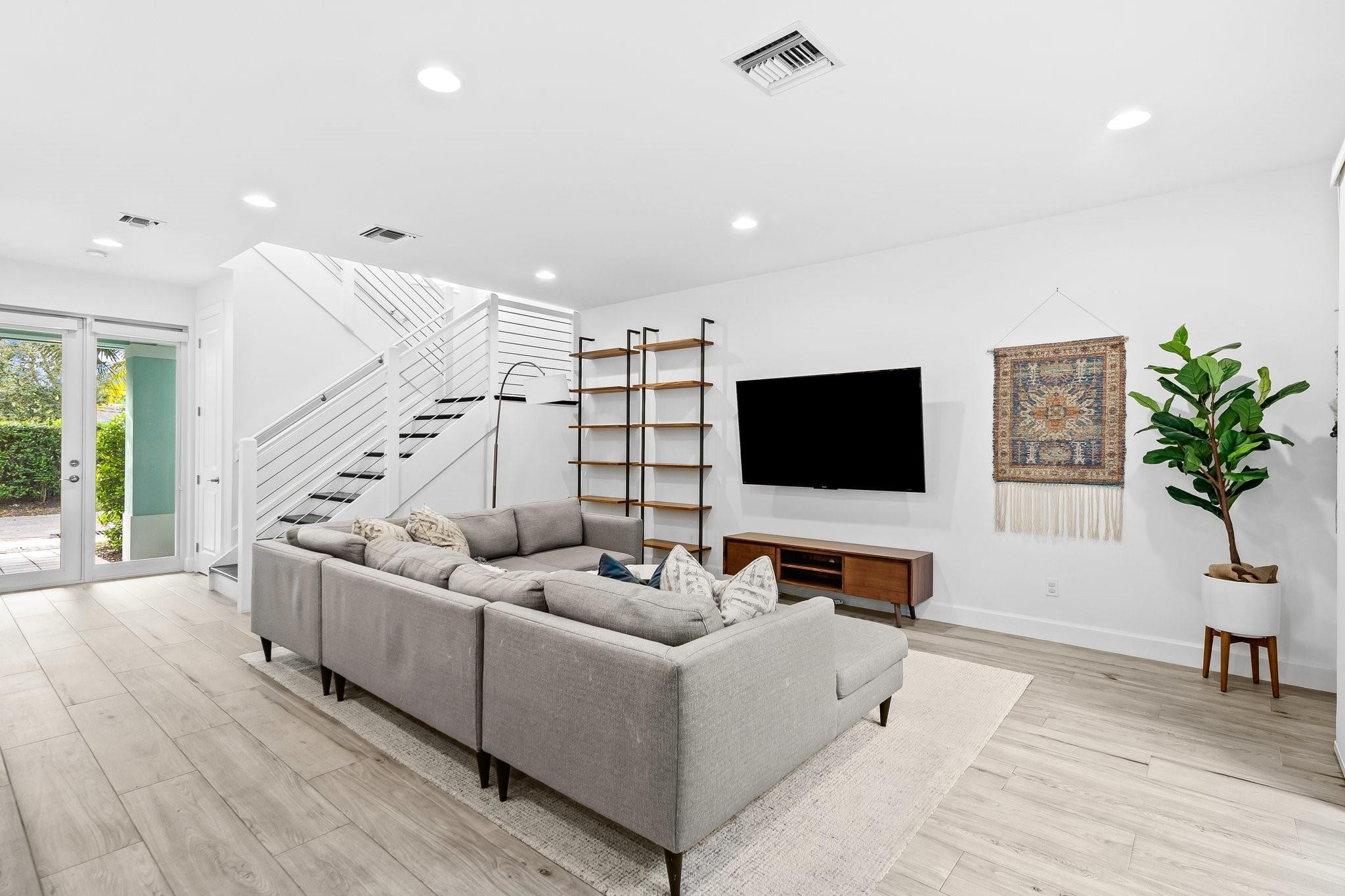 612 SW 15th St Unit: A