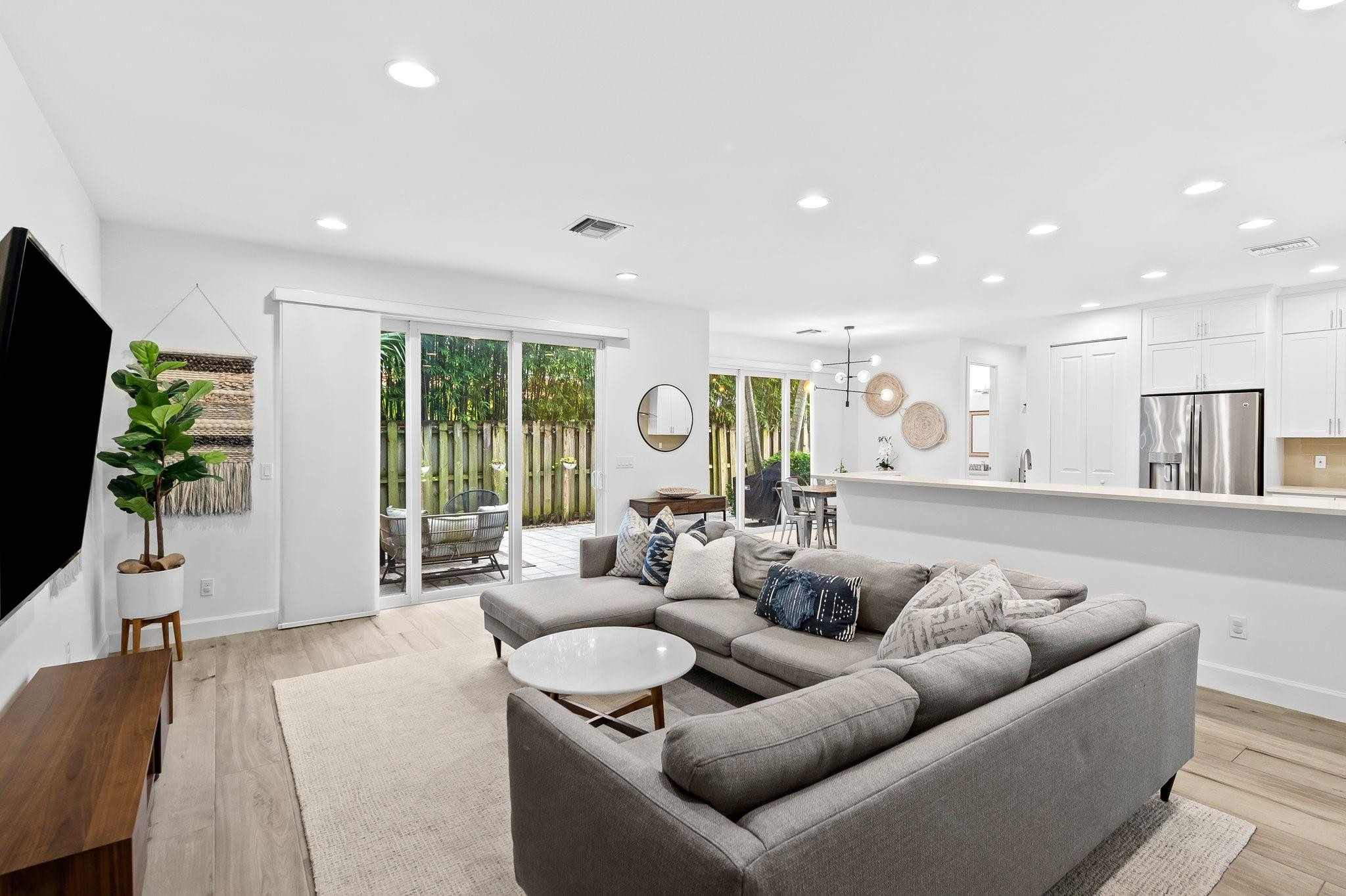 612 SW 15th St Unit: A