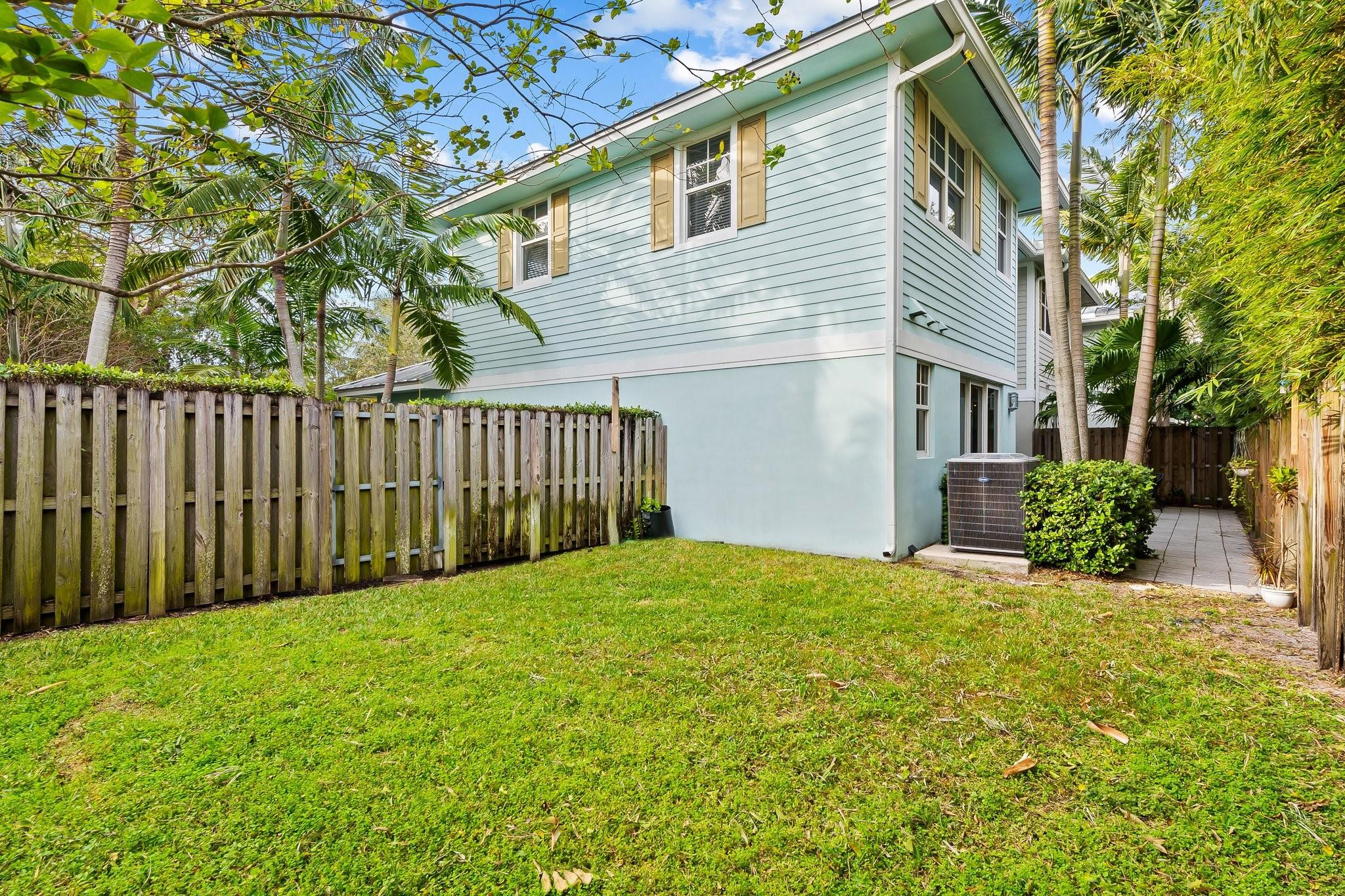 612 SW 15th St Unit: A