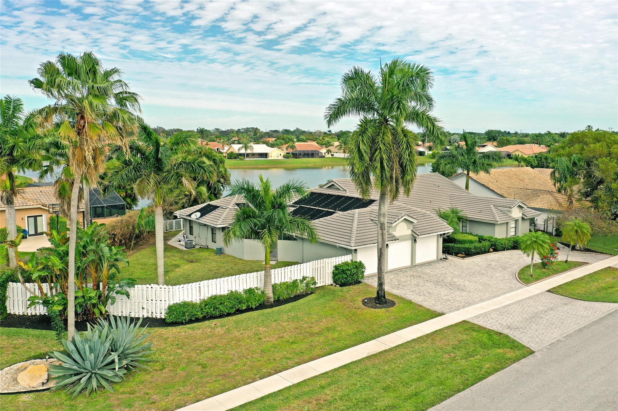 11355 Island Lakes Lane