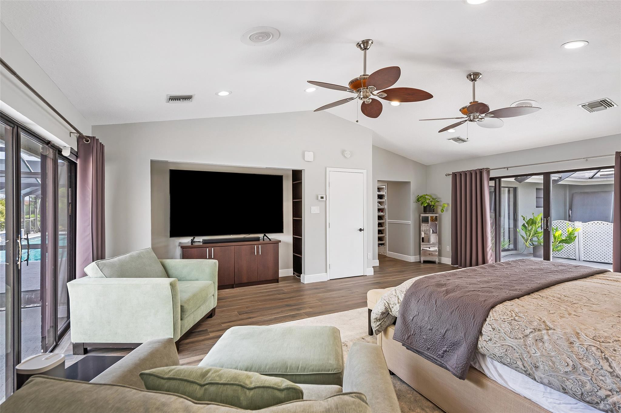 11355 Island Lakes Lane