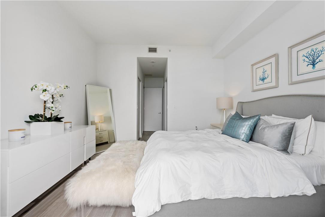 45 SW 9th St 4406