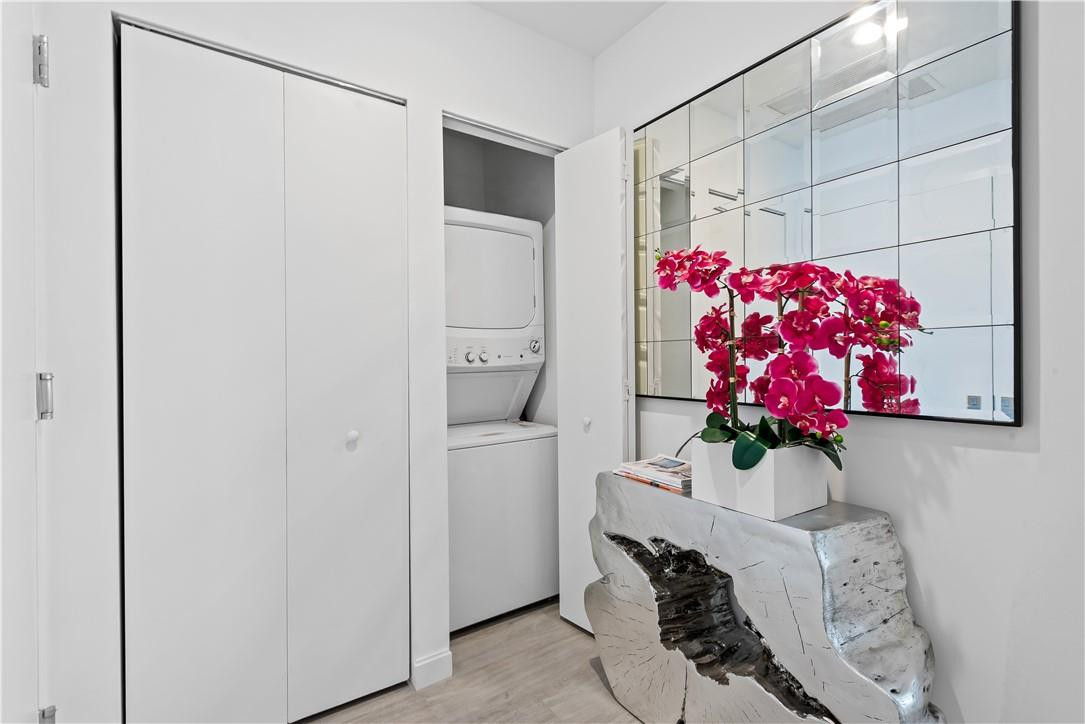 45 SW 9th St 4406