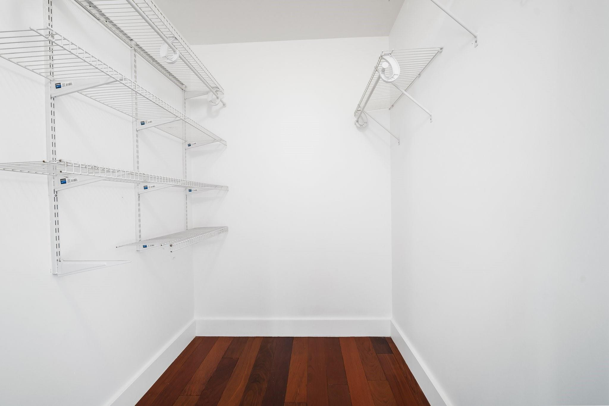 741 6th St 204-W