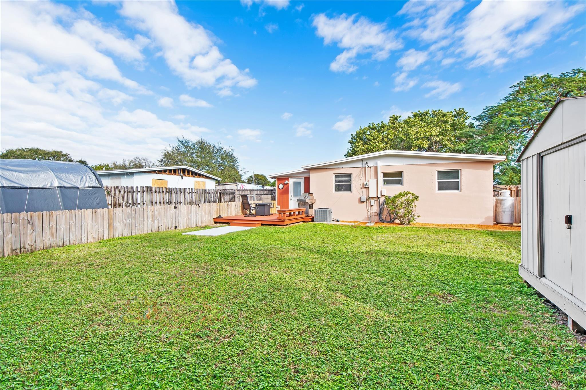 1200 NW 41st Street