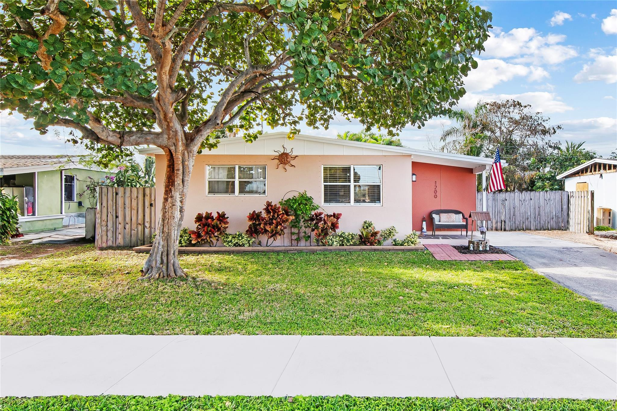 1200 NW 41st Street