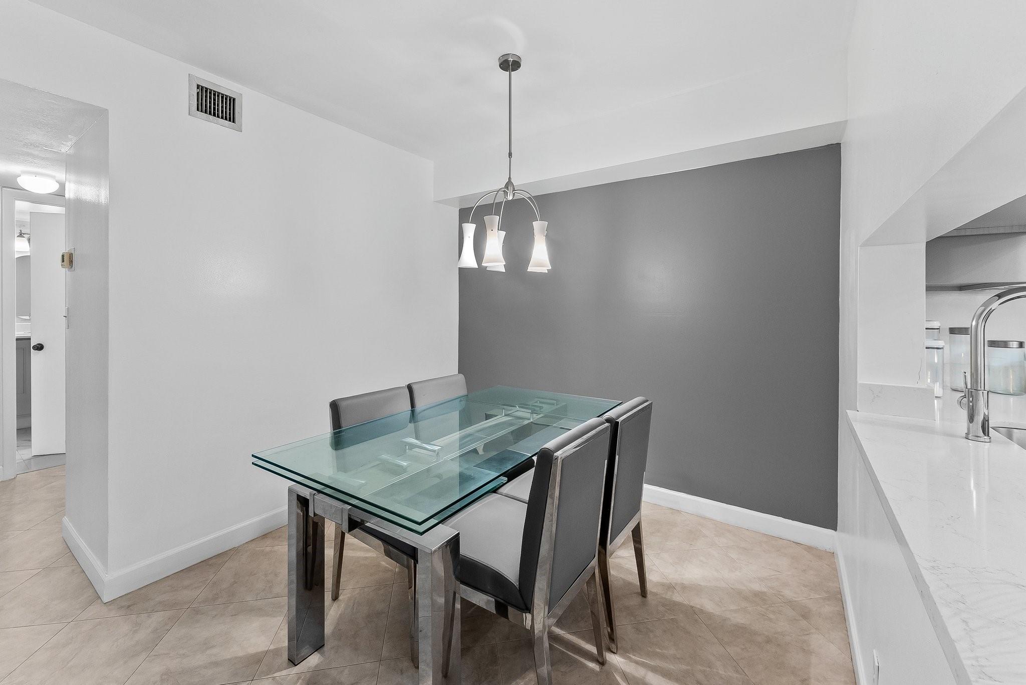 3021 N Oakland Forest Dr 208