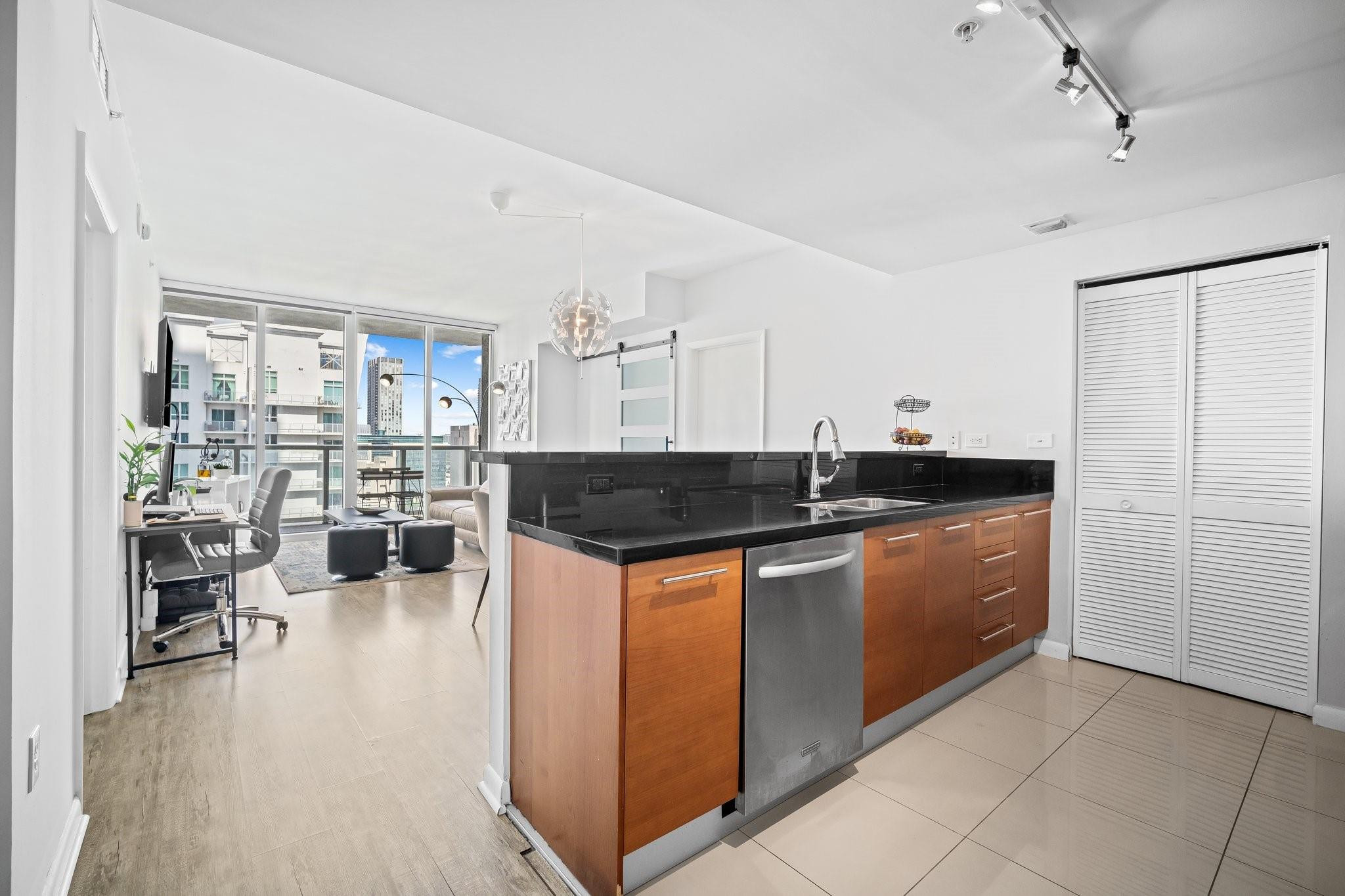 244 Biscayne Blvd 2210