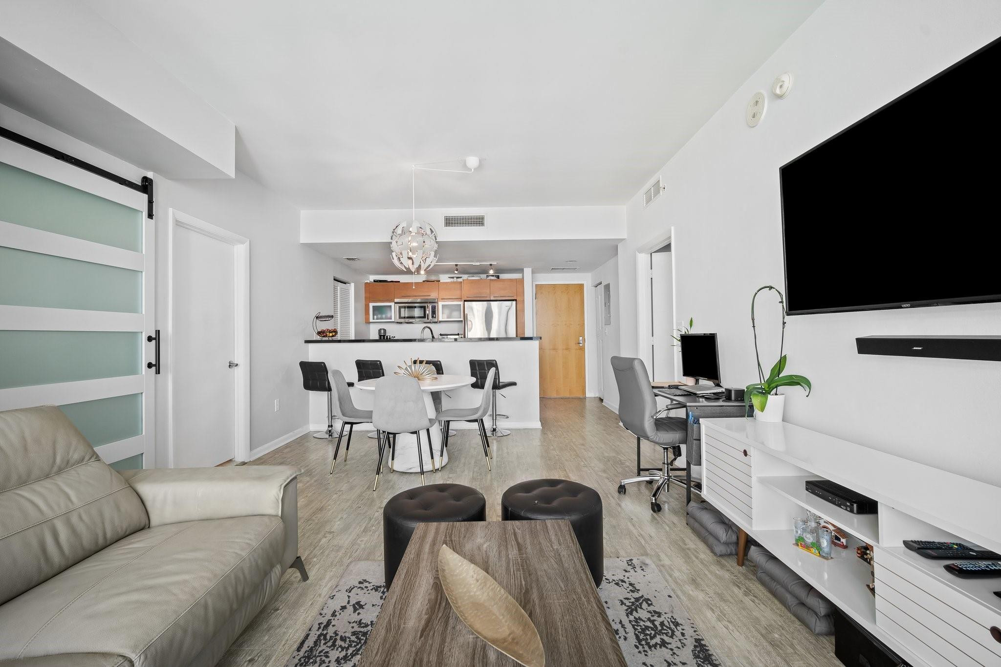 244 Biscayne Blvd 2210