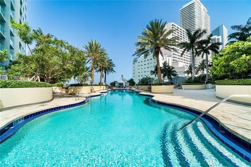244 Biscayne Blvd 2210