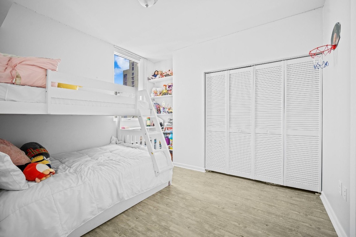 244 Biscayne Blvd 2210