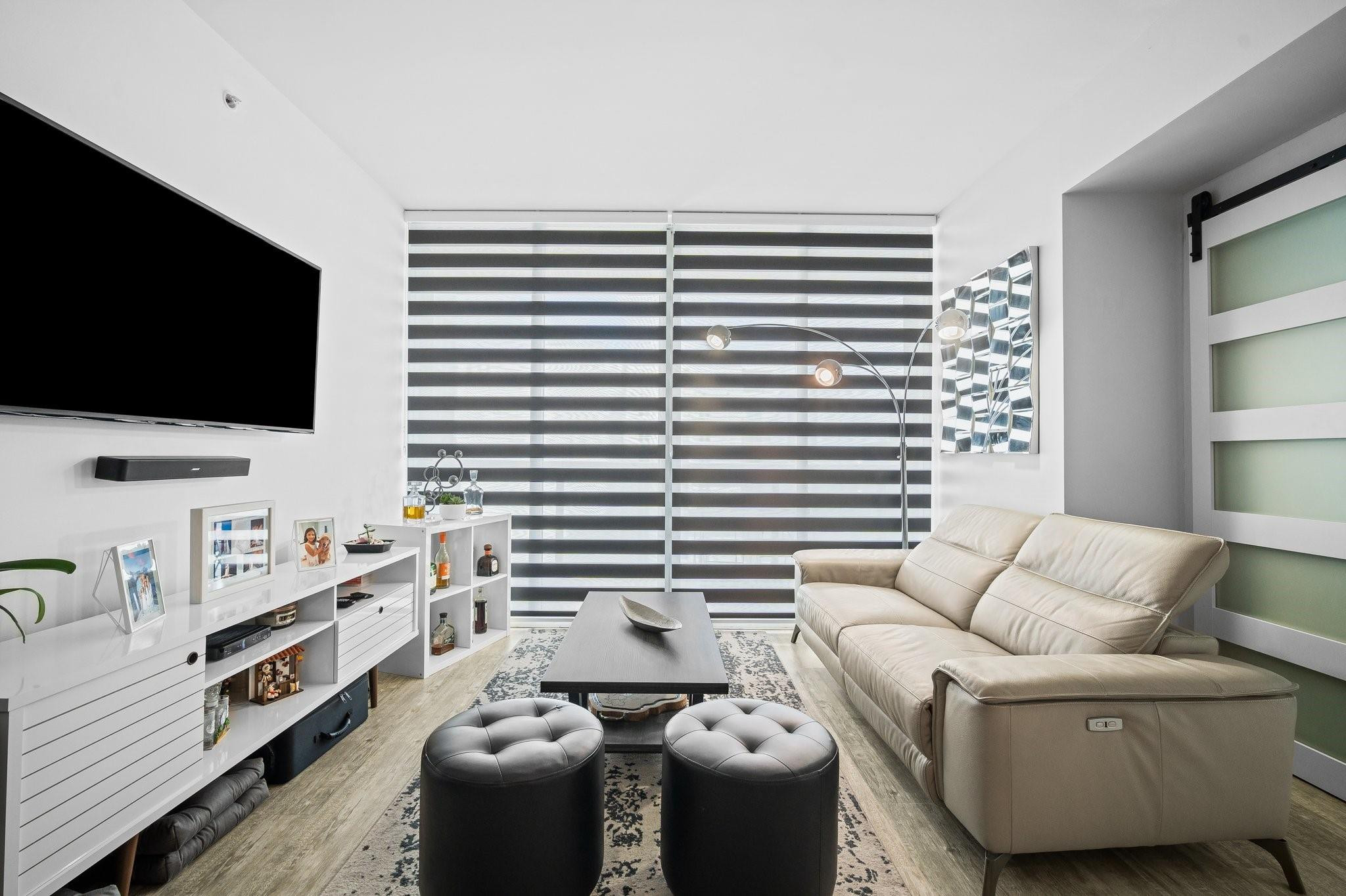 244 Biscayne Blvd 2210