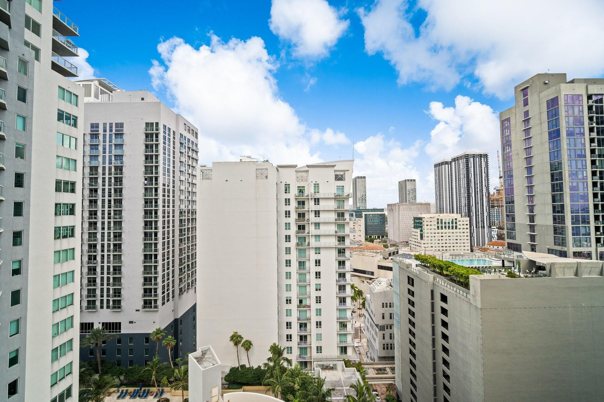 244 Biscayne Blvd 2210