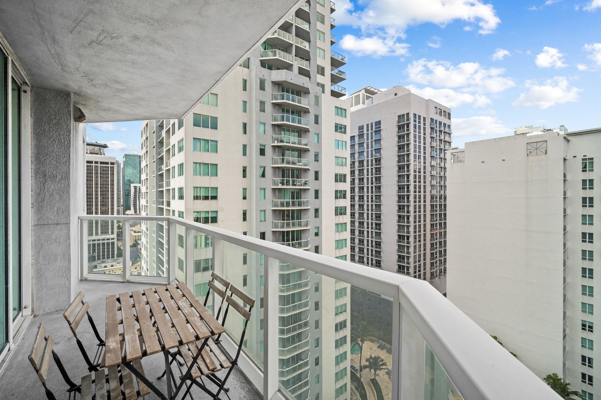 244 Biscayne Blvd 2210