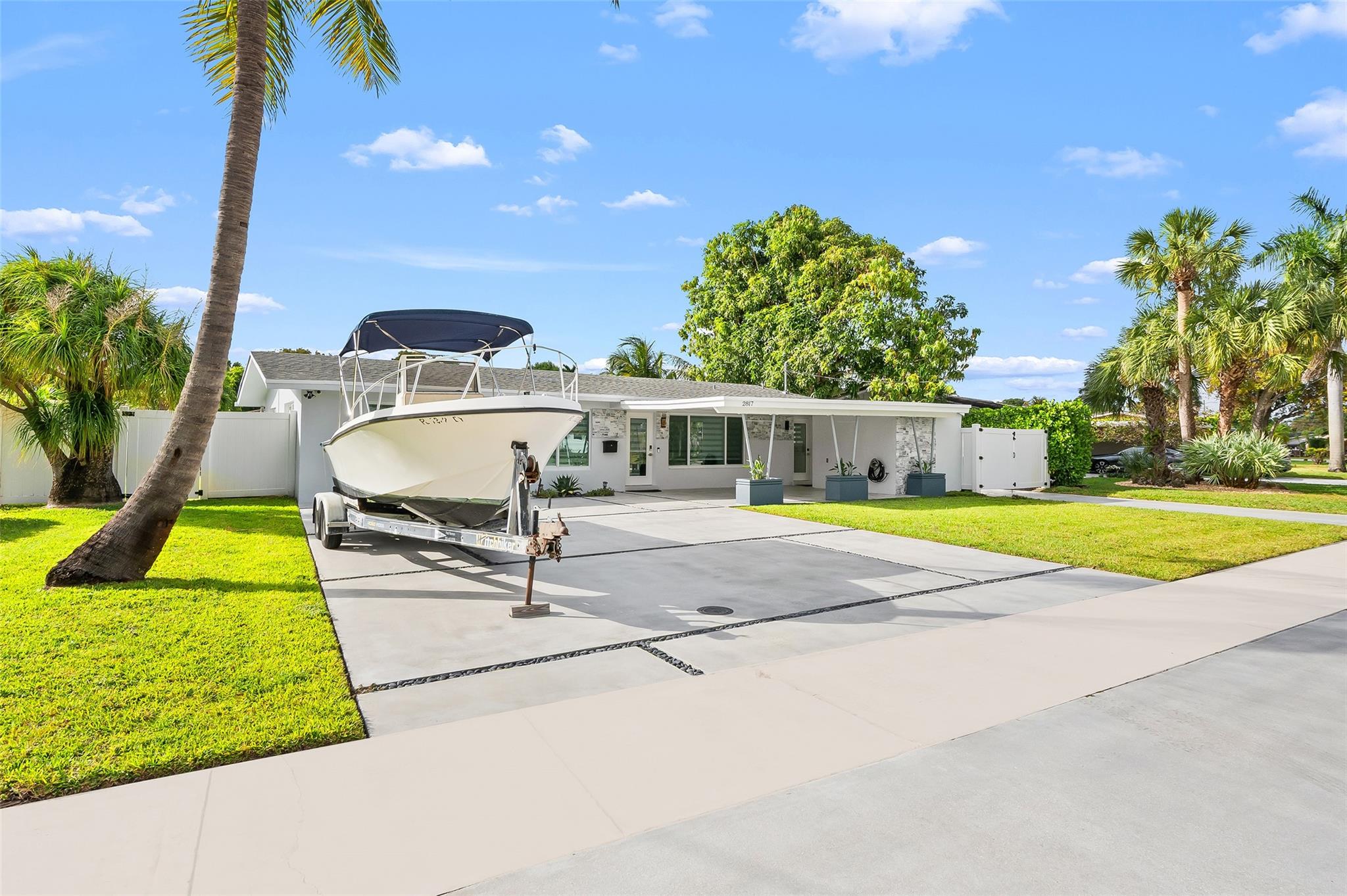 2817 NW 9th Ter