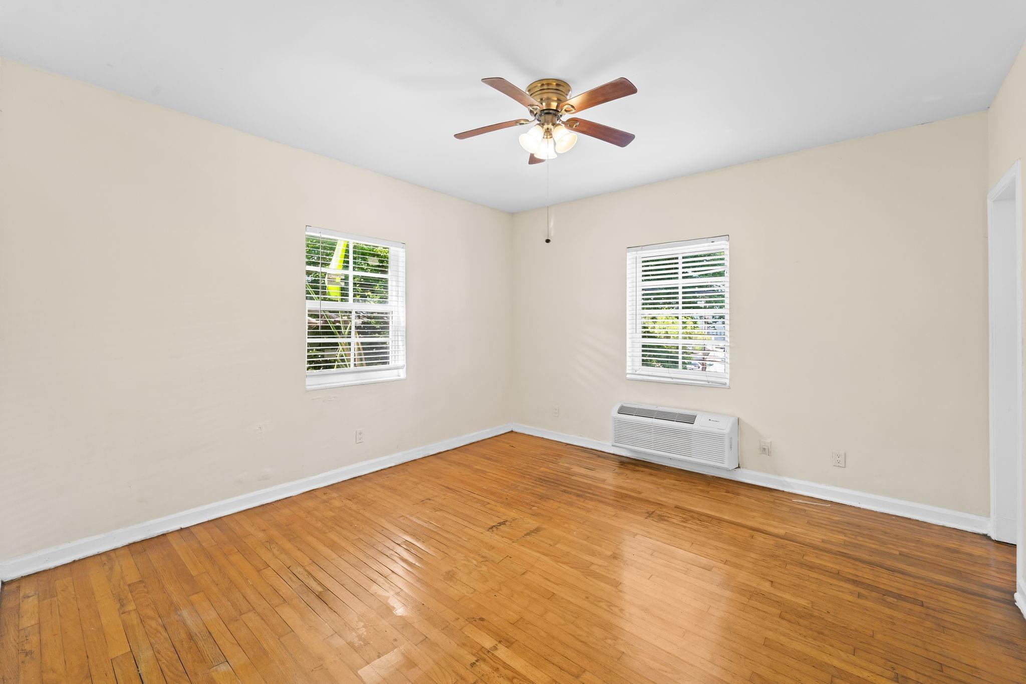 1241 13th St 4