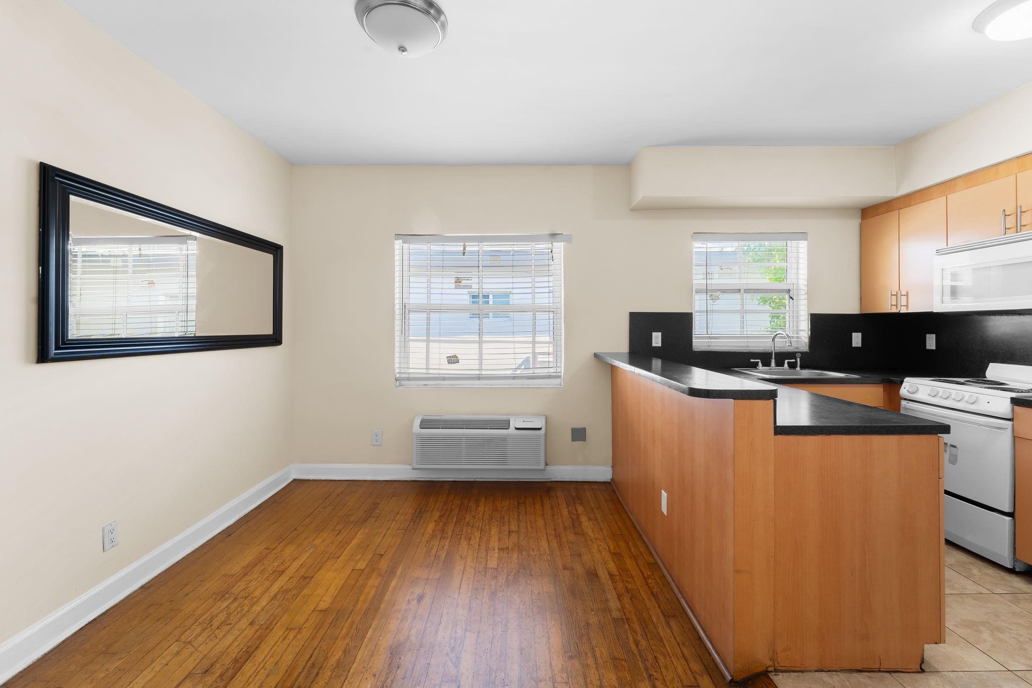 1241 13th St 4