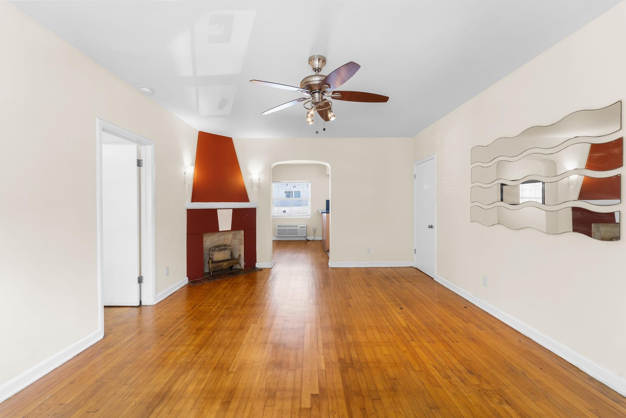 1241 13th St 4