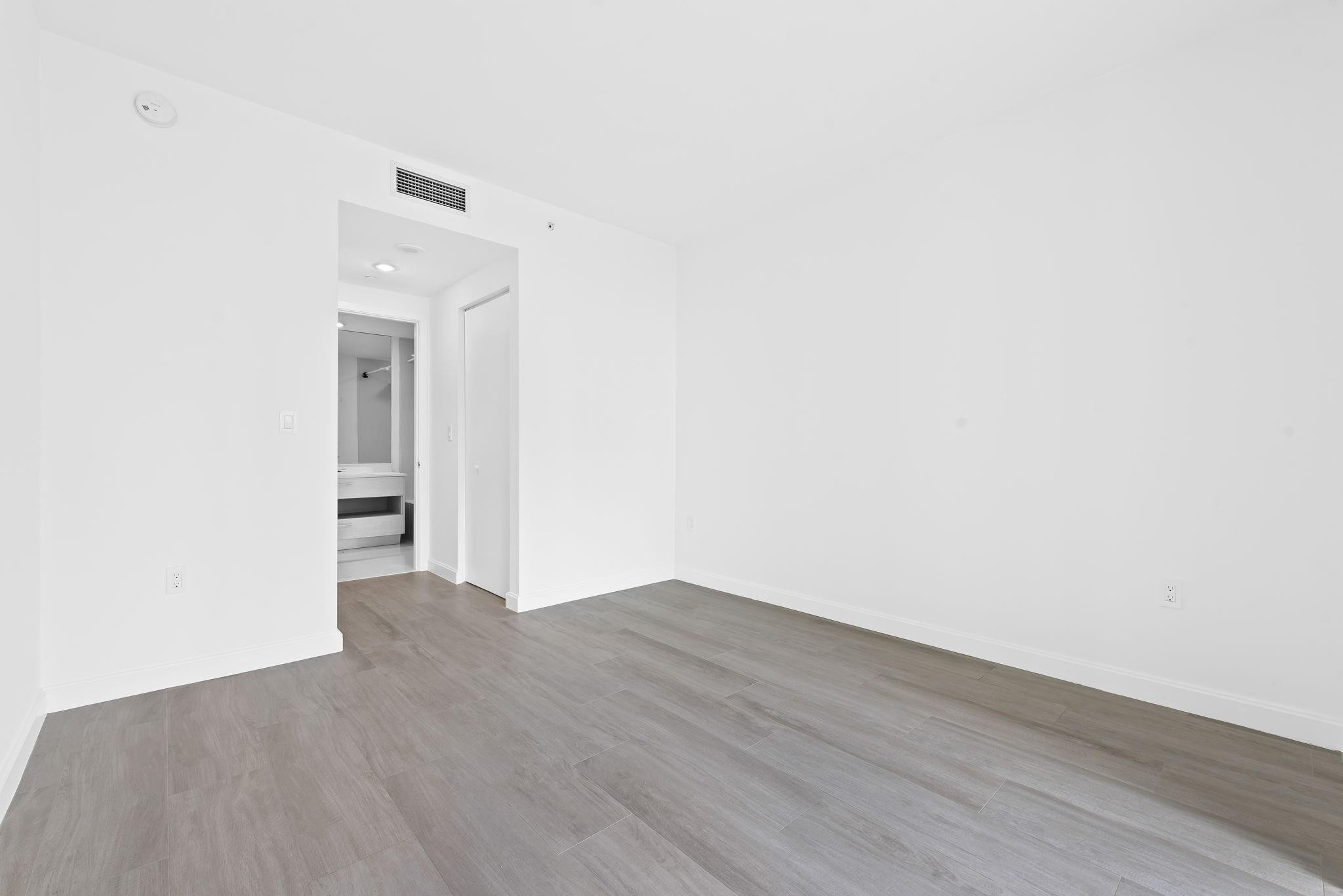 55 SW 9th St 1505