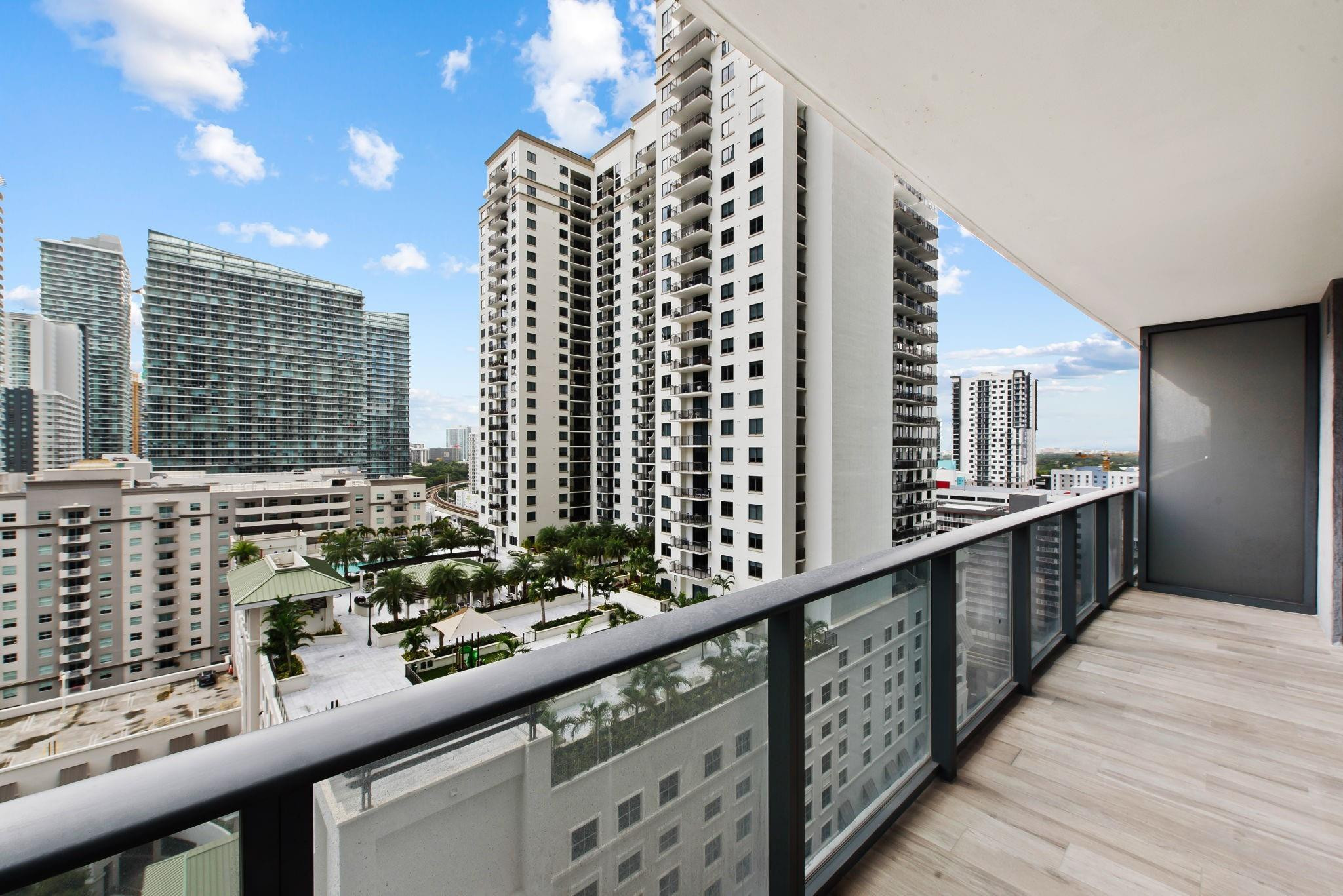 55 SW 9th St 1505