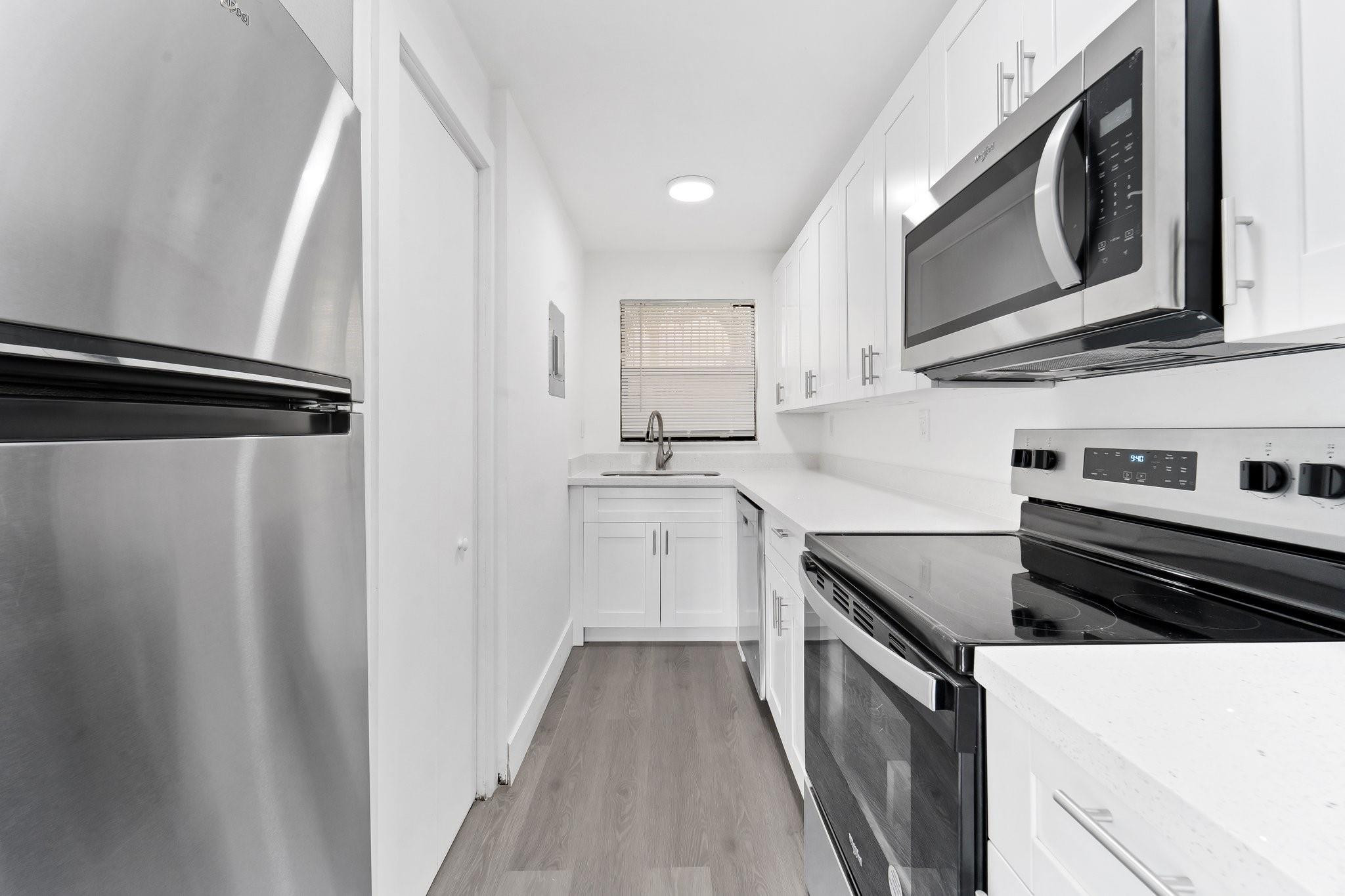 650 NE 149th St A-305