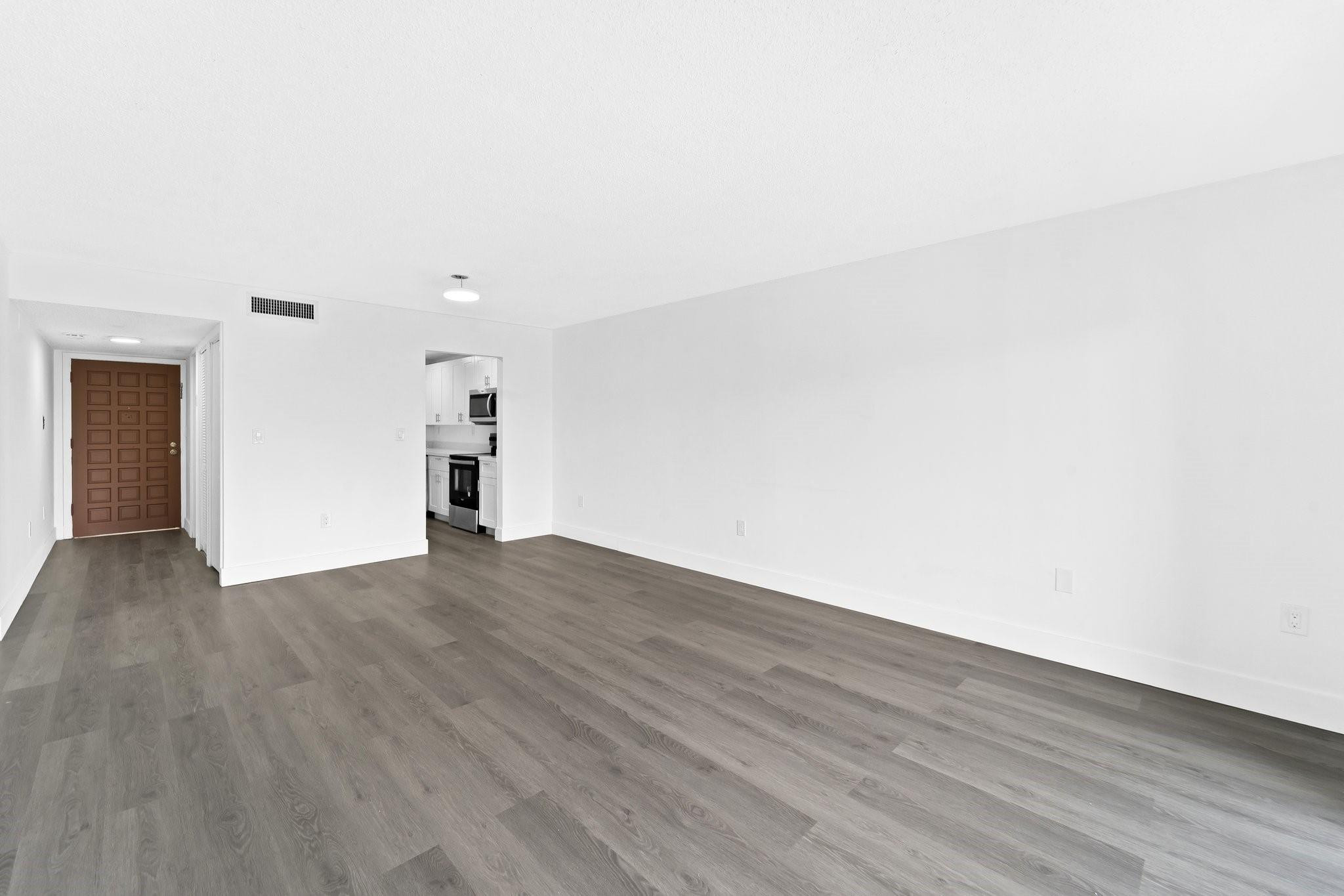 650 NE 149th St A-305