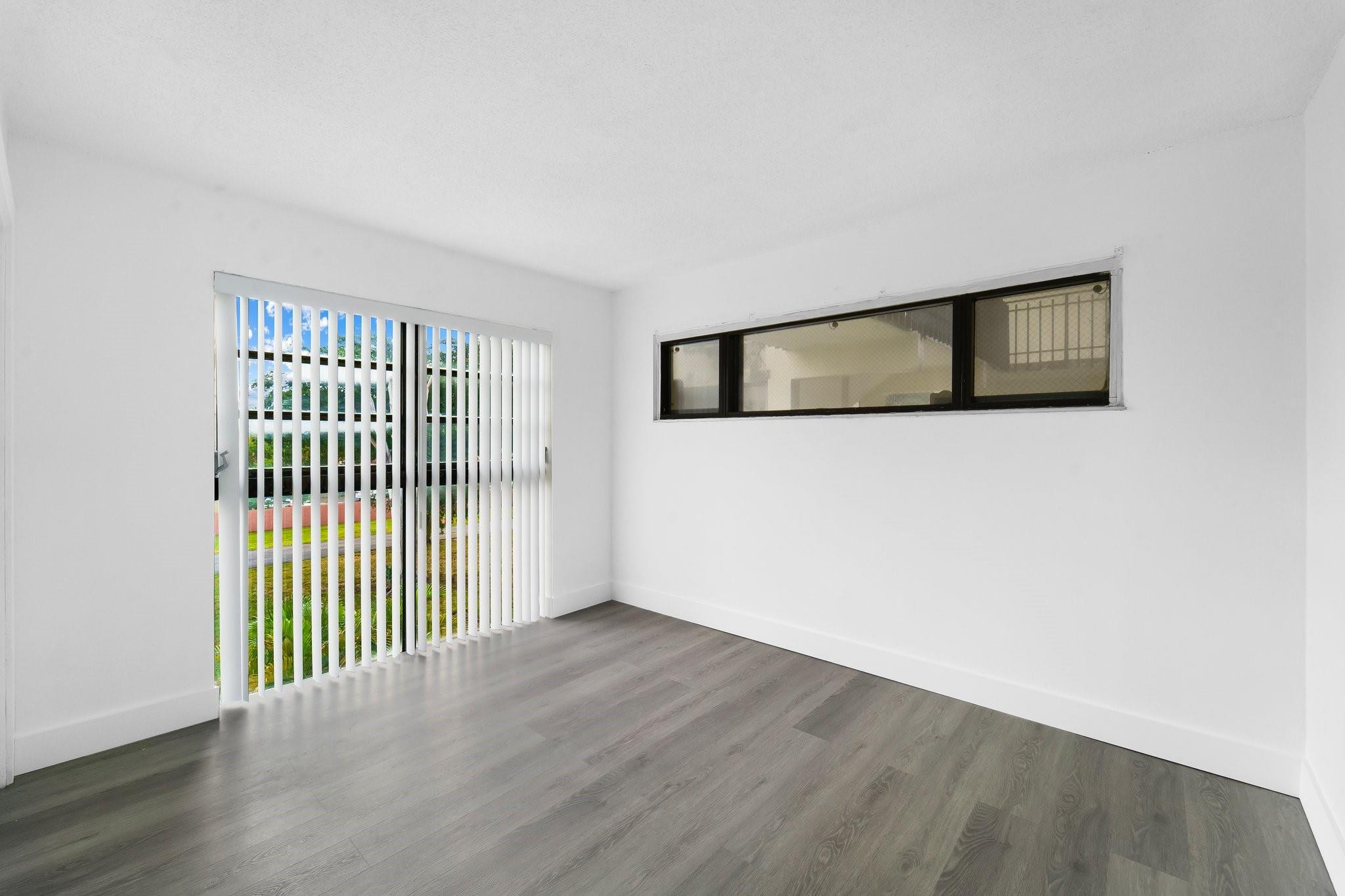 650 NE 149th St A-305
