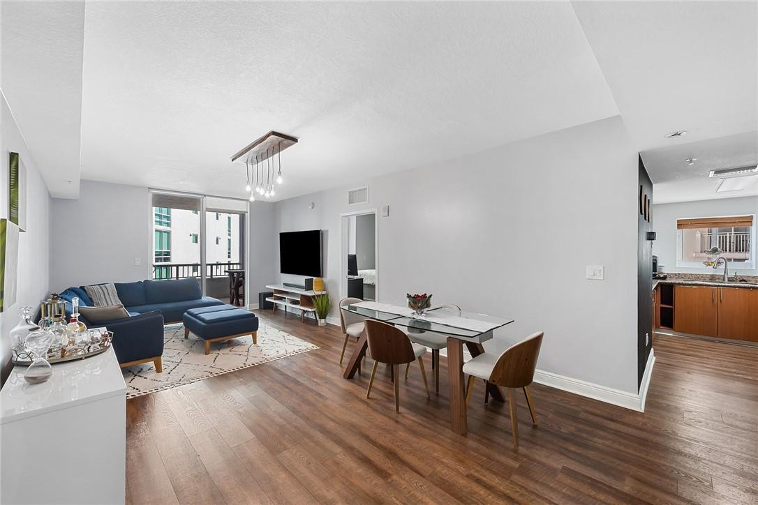 170 SE 14th St 1604