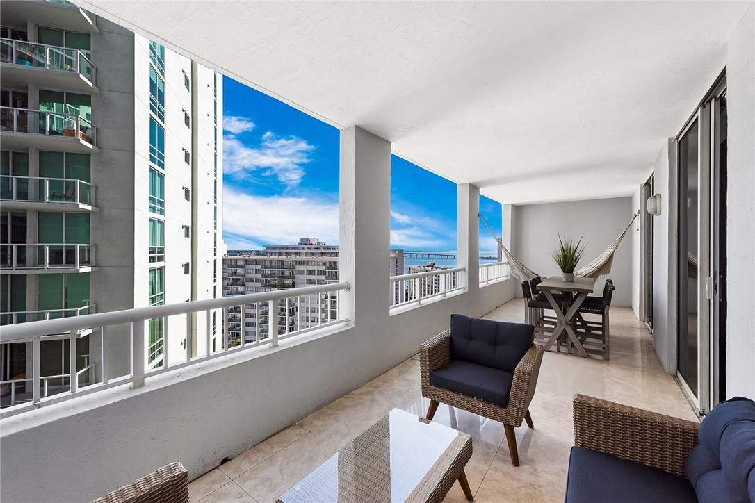 170 SE 14th St 1604