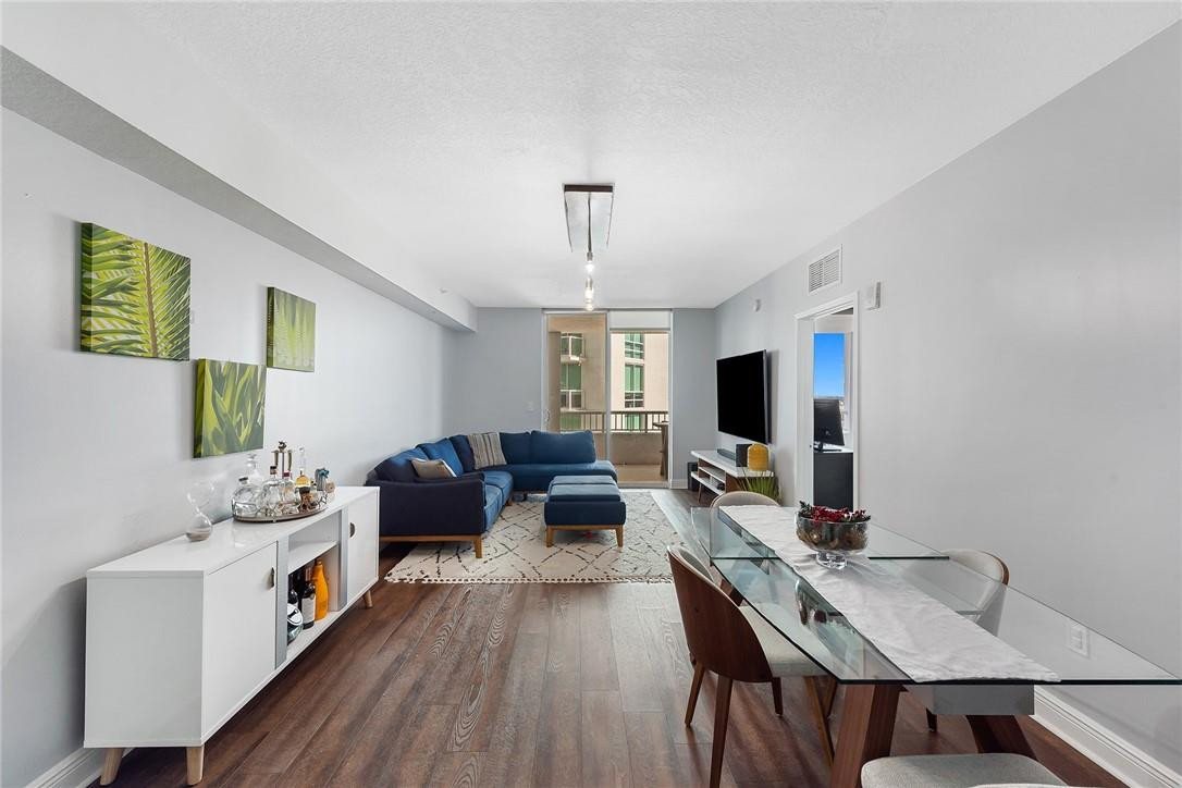 170 SE 14th St 1604