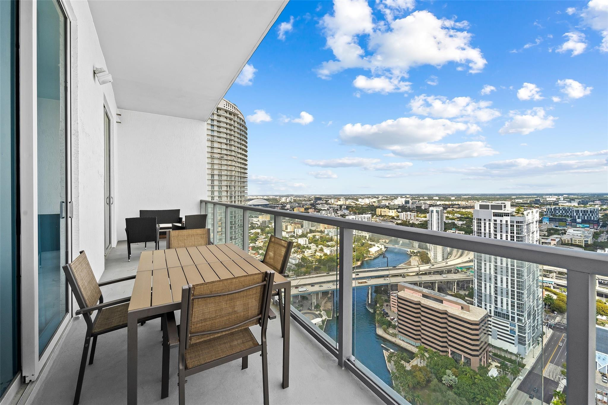 185 SW 7th Street 4403
