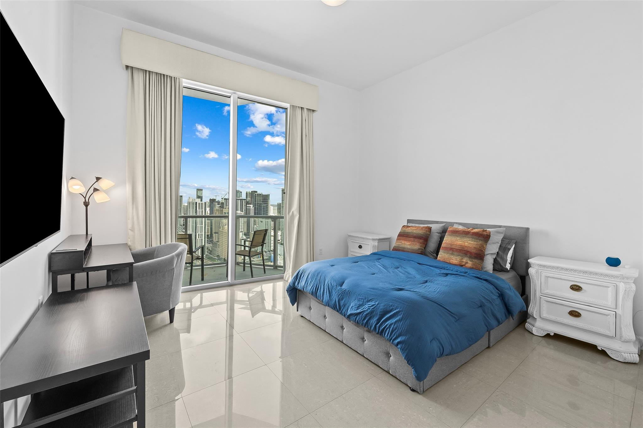 185 SW 7th Street 4403