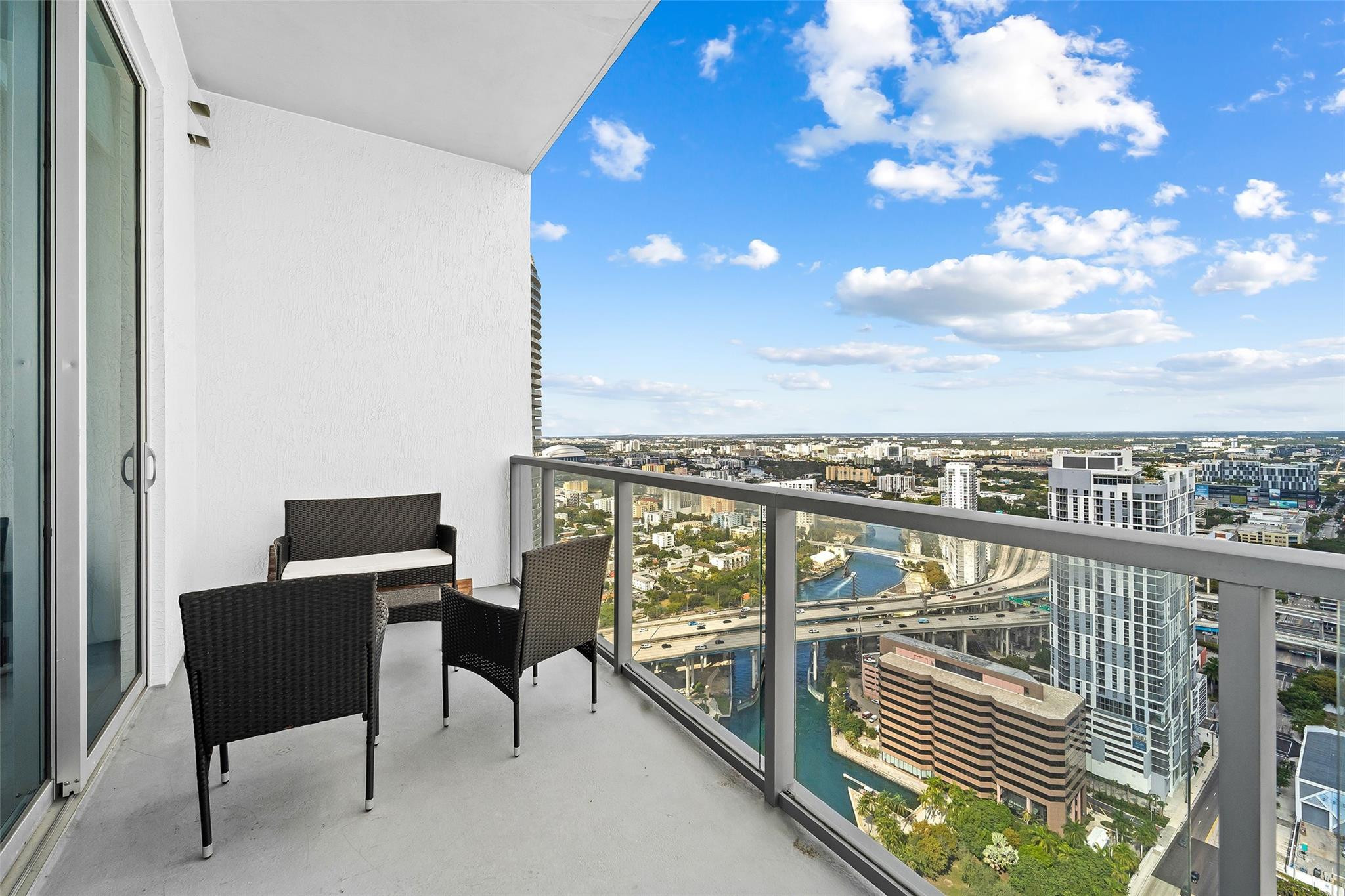 185 SW 7th Street 4403