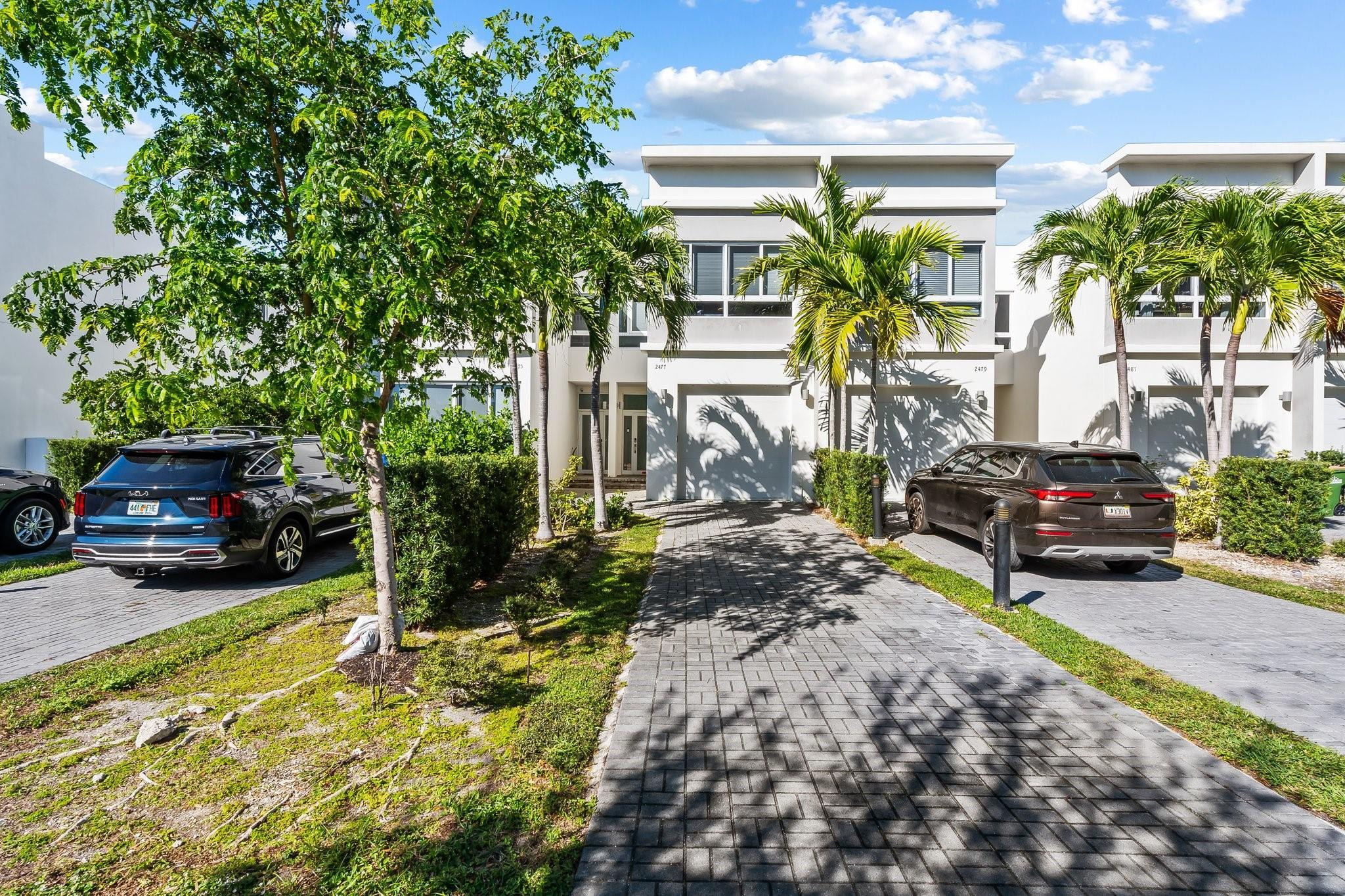 2477 NE 135th Street