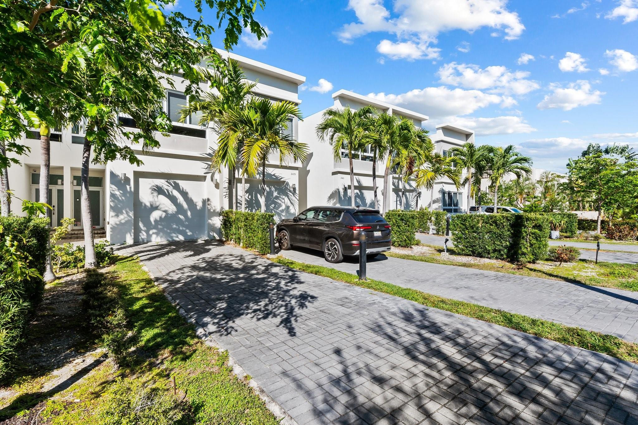 2477 NE 135th Street